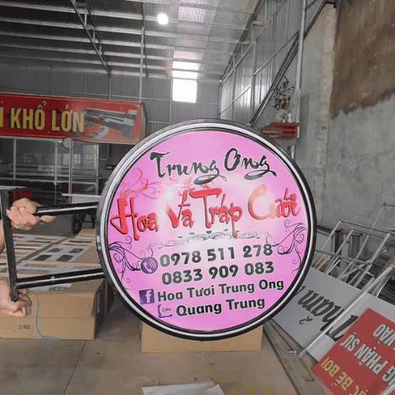 Hộp mica tròn – Giải pháp quảng cáo nổi bật tại Đồng Nai