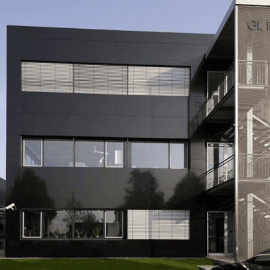 Mặt dựng trang trí Alu – Giải pháp thẩm mỹ cho mặt tiền cửa hàng