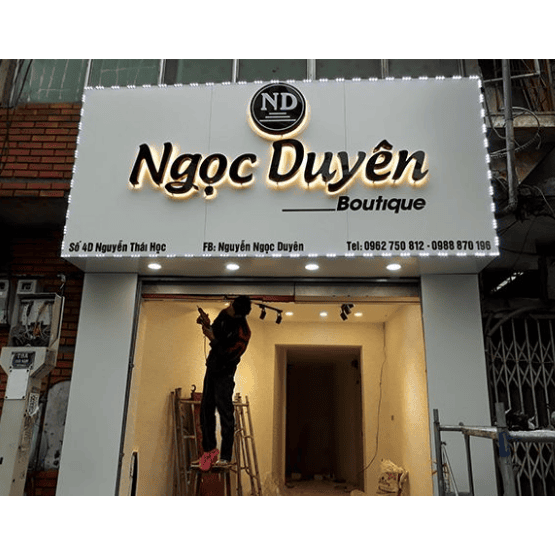 Tổng hợp các mẫu bảng hiệu Alu – Mica – Inox đẹp nhất năm 2025