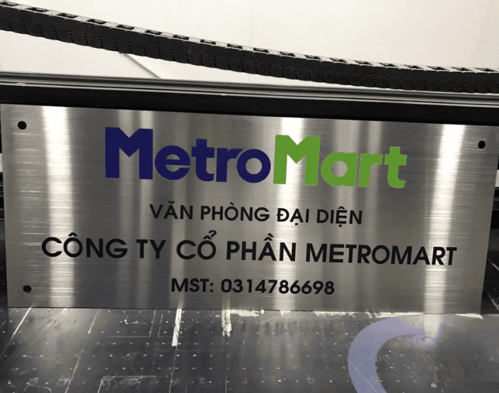 Thi công bảng hiệu inox giá rẻ ở đồng nai